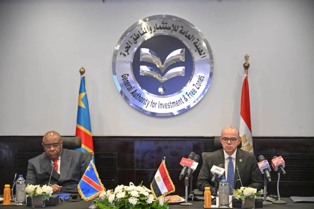 وزير الاستثمار والتجارة الخارجية ونائب رئيس الوزراء الكونغولي يترأسان مائدة مستديرة لتعميق التعاون الاستثماري والتجاري بين البلدين